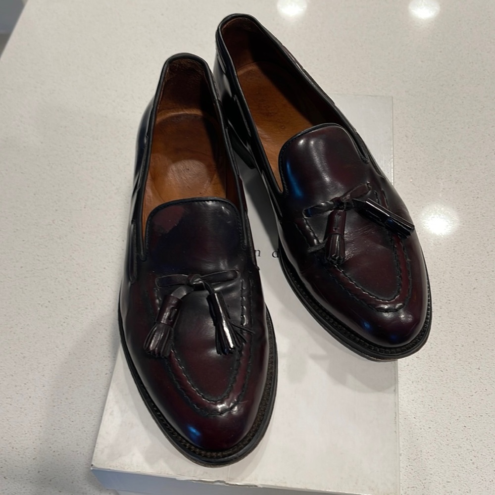 Sandro Men’s Oxblood Tassel Loafers in size 40